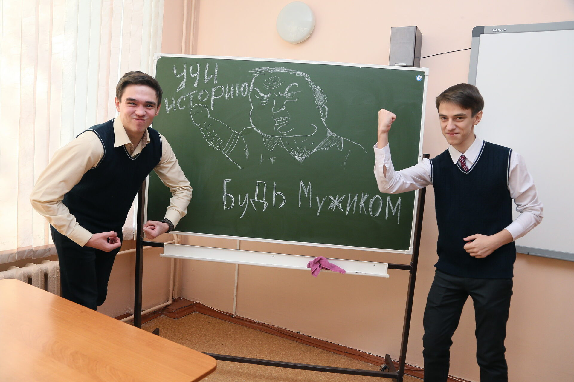 Альбомы для 9 и 11 класса. Создание стильных выпускных альбомов