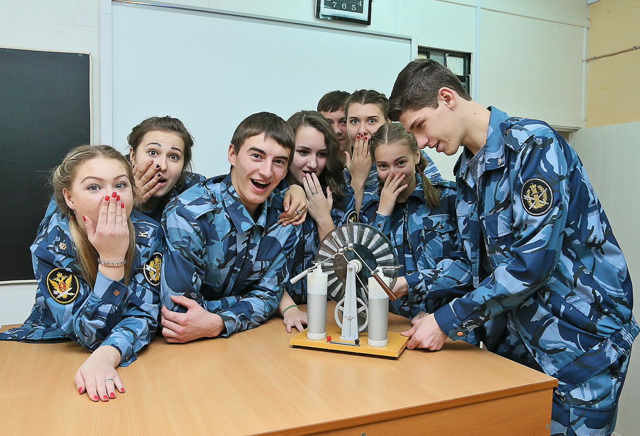 Альбомы для 9 и 11 класса. Создание стильных выпускных альбомов