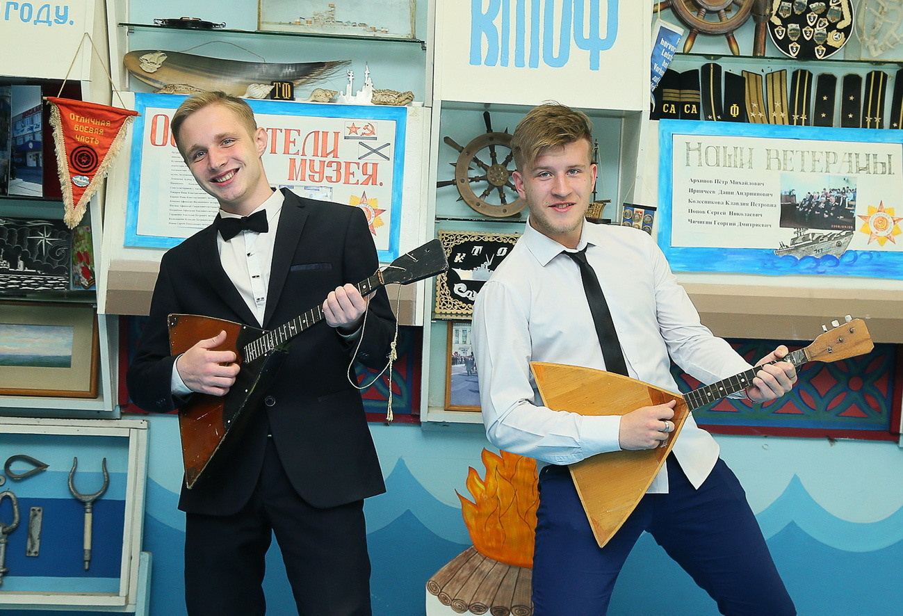 Альбомы для 9 и 11 класса. Создание стильных выпускных альбомов