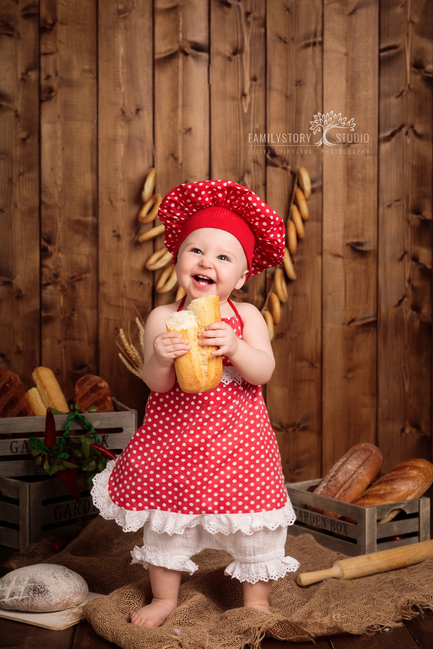 ФОТОГРАФ НА ГОДИК, БЕРЕМЕННОСТИ, НОВОРОЖДЕННЫХ, КРЕЩЕНИЯ МОСКВА