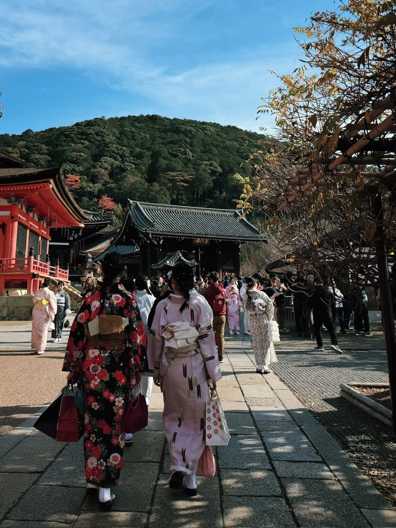 TRAVELERS: гайды, фото из путешествий, личные рекомендации