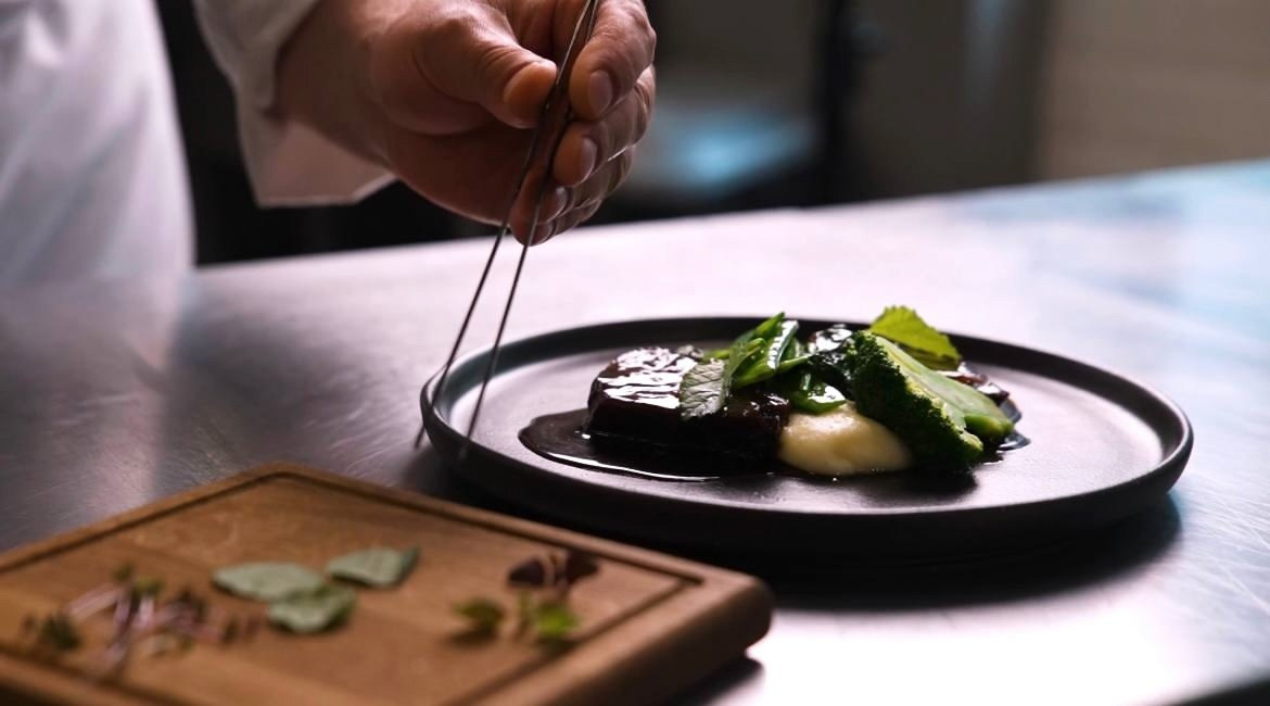 Фуд съемка еды в Москве, заказать видеосъемку продуктов питания