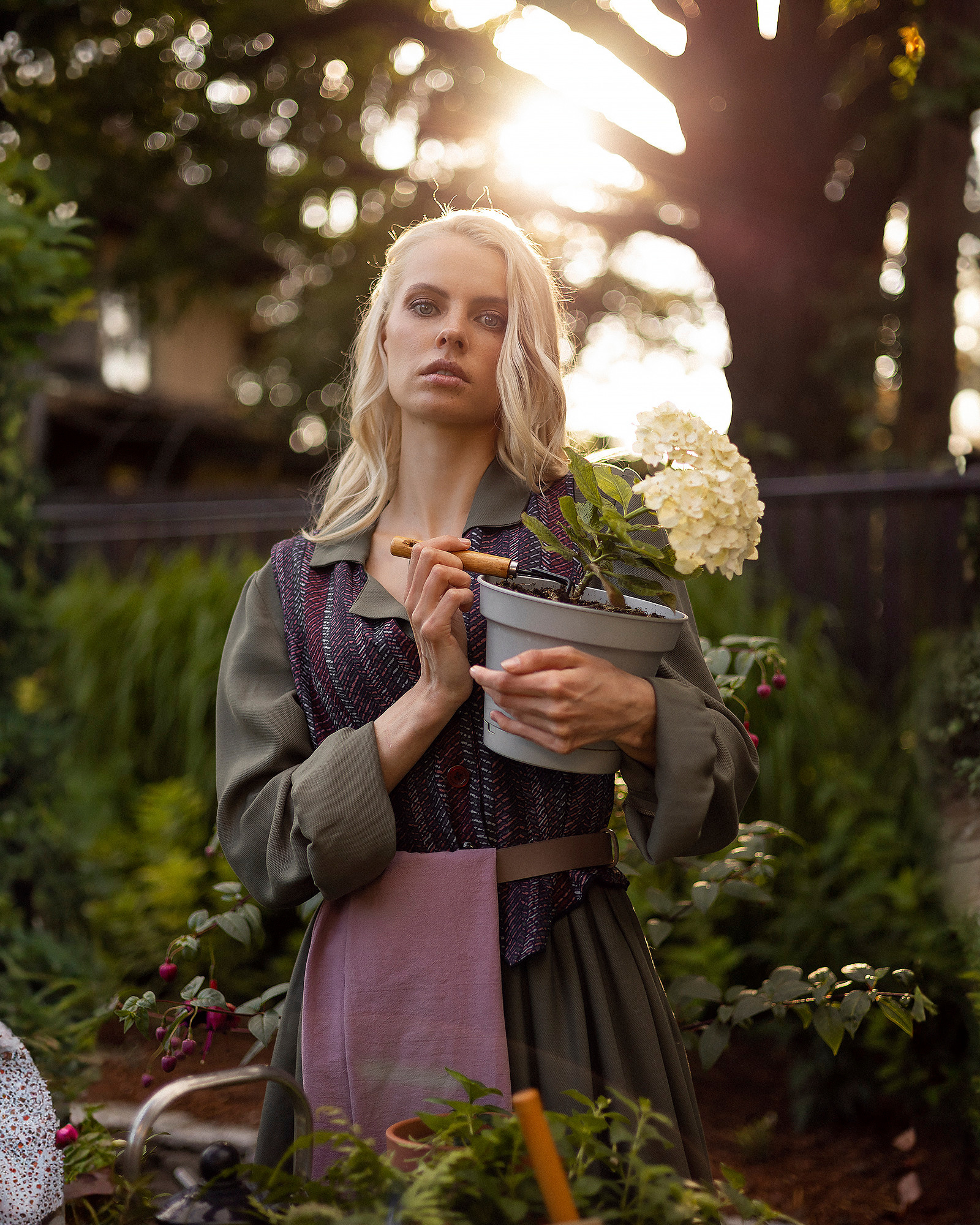 Аристократки в саду. Женский и семейный фотограф в Москве Виктория