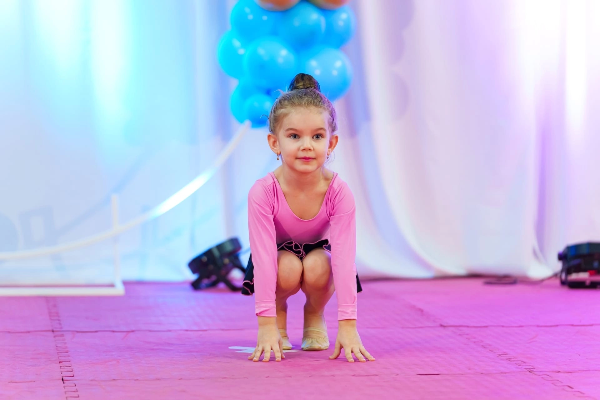 Студия акробатики и развивающей гимнастики «Acrostars»