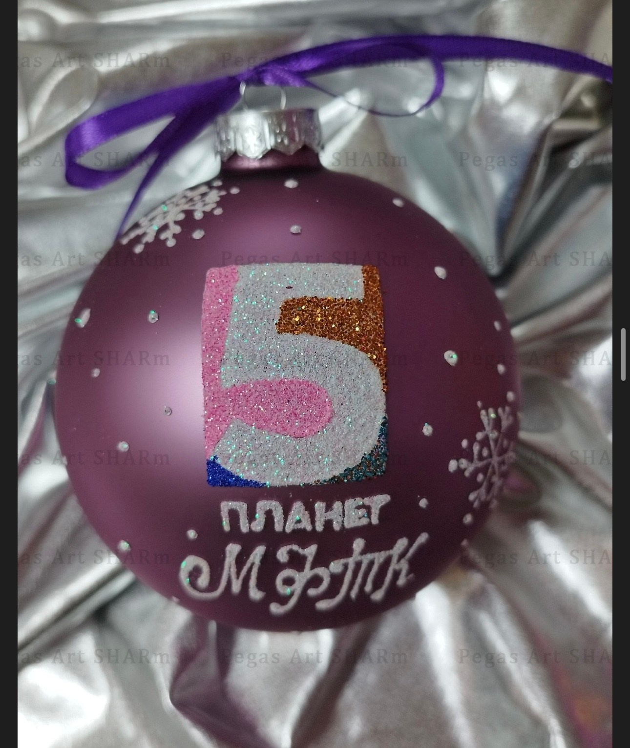 ArtSHARm- наше портфолио по ёлочным шарам с ручной росписью. Художественная ручная роспись елочных шаров, корпоративные подарки и восковые аромасвечи