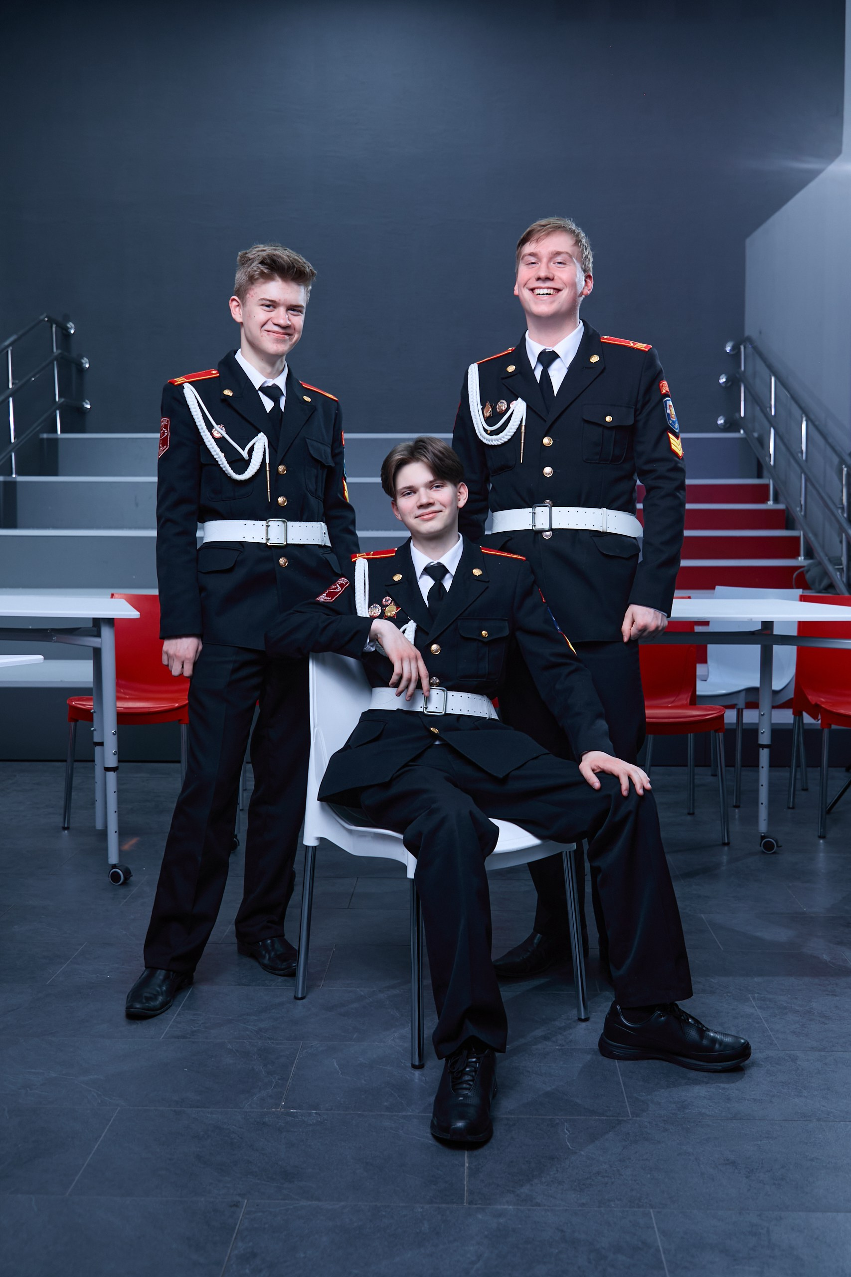 Фотограф выпускных альбомов школ. Контент-фотограф в Москве Тима Забабурин