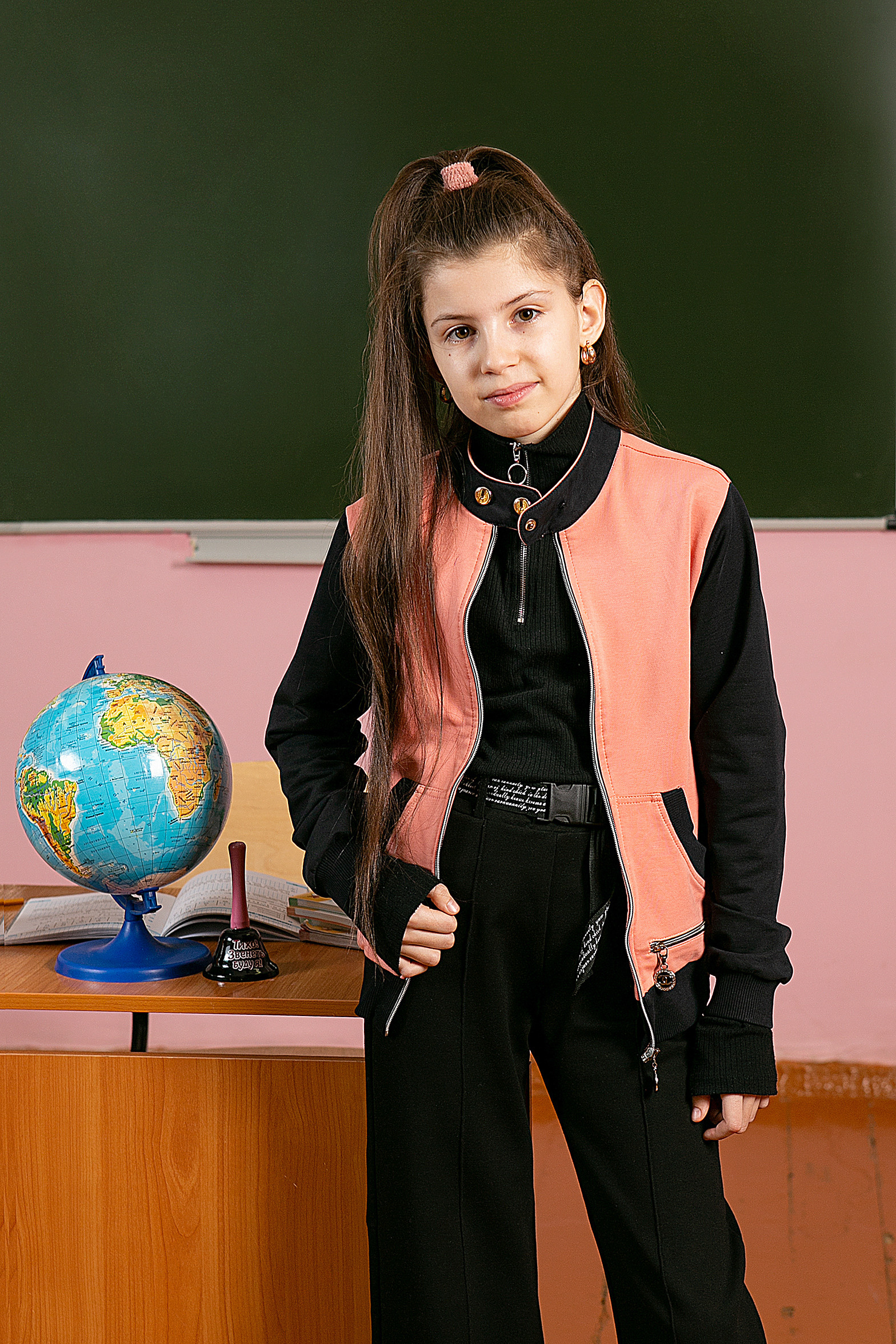 Школьная фотосессия в Омске. Выпускники. 4 класс. Фотосессия для выпускного альбома в Омске. Школьный фотограф в Омске. Фотограф Наталья Стаг в Омске. Фотографирую в разных стилях в разных студиях, а так же в школах и садах. Печатаю выпускные фотоальбомы