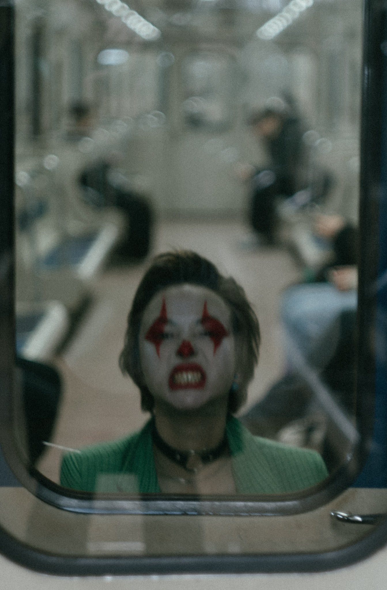 И С А Я. Портретный и уличный фотограф в Санкт-Петербурге Сергей Кутьин