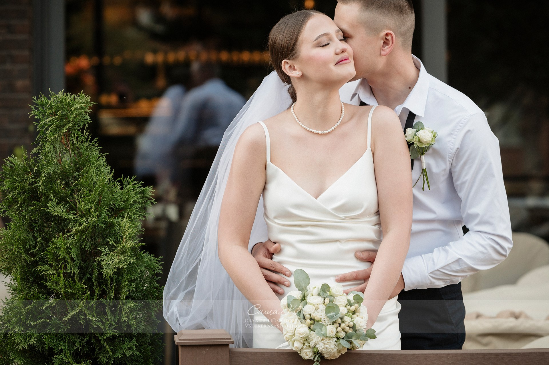 Идеальные фото для молодоженов: Новосибирск, эмоции и стиль. Свадебный, семейный и event фотограф в Новосибирске и Новосибирской области Саша Кё