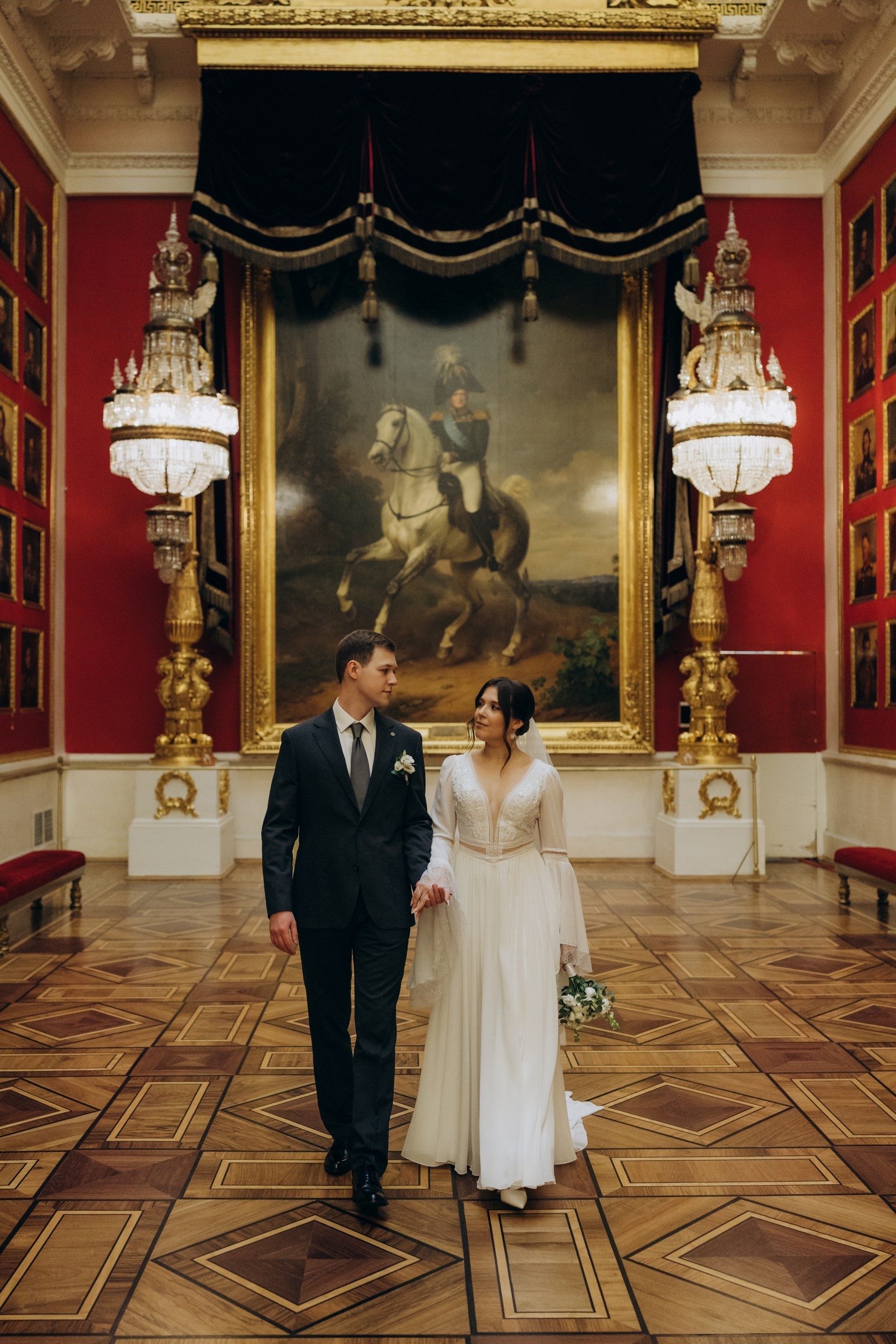 Егор и Аня | Эрмитаж и 1-й дворец. Свадебный и love story фотограф в Санкт-Петербурге