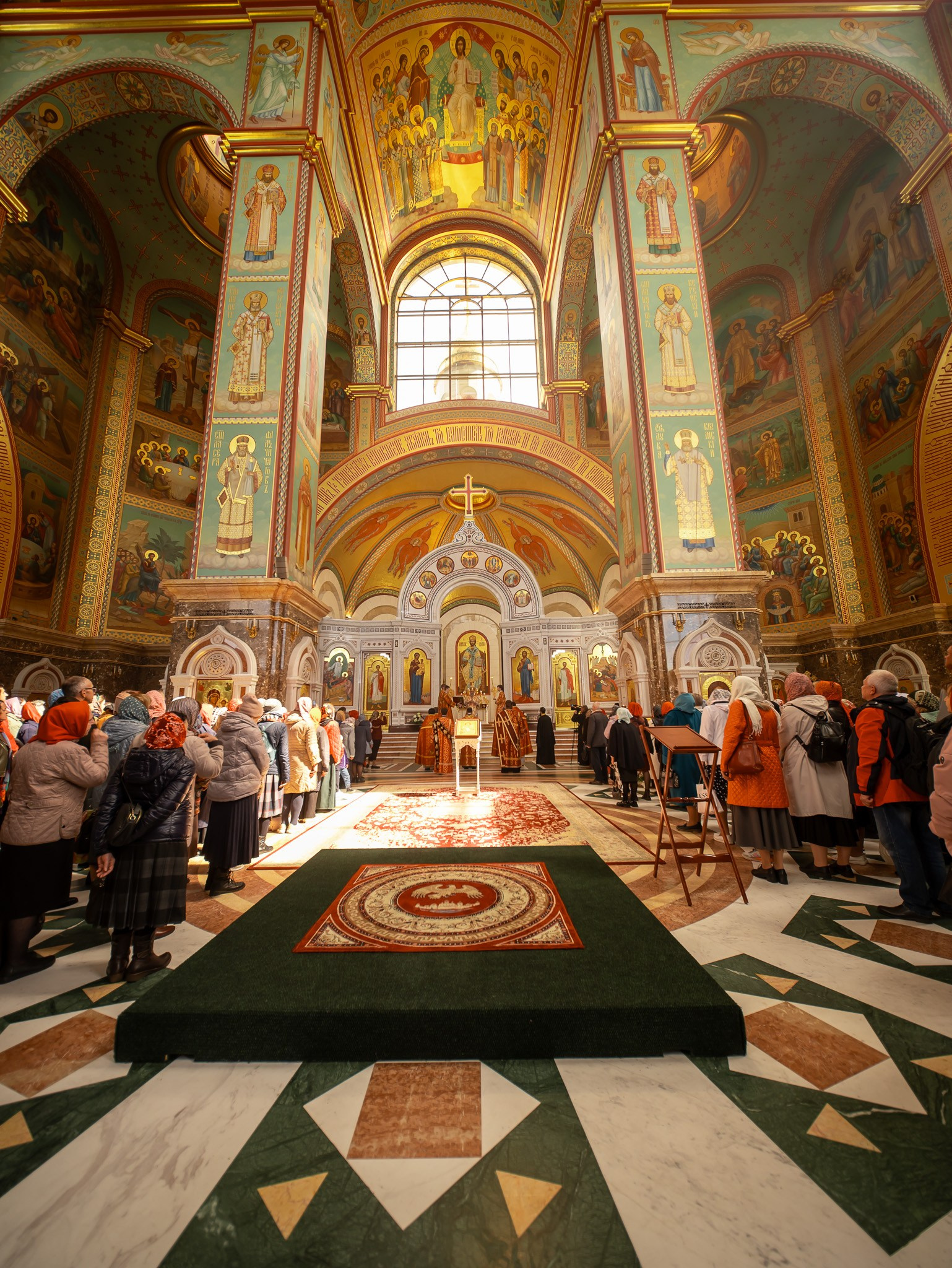 Службы в Храме. Сфотографируй мою душу!