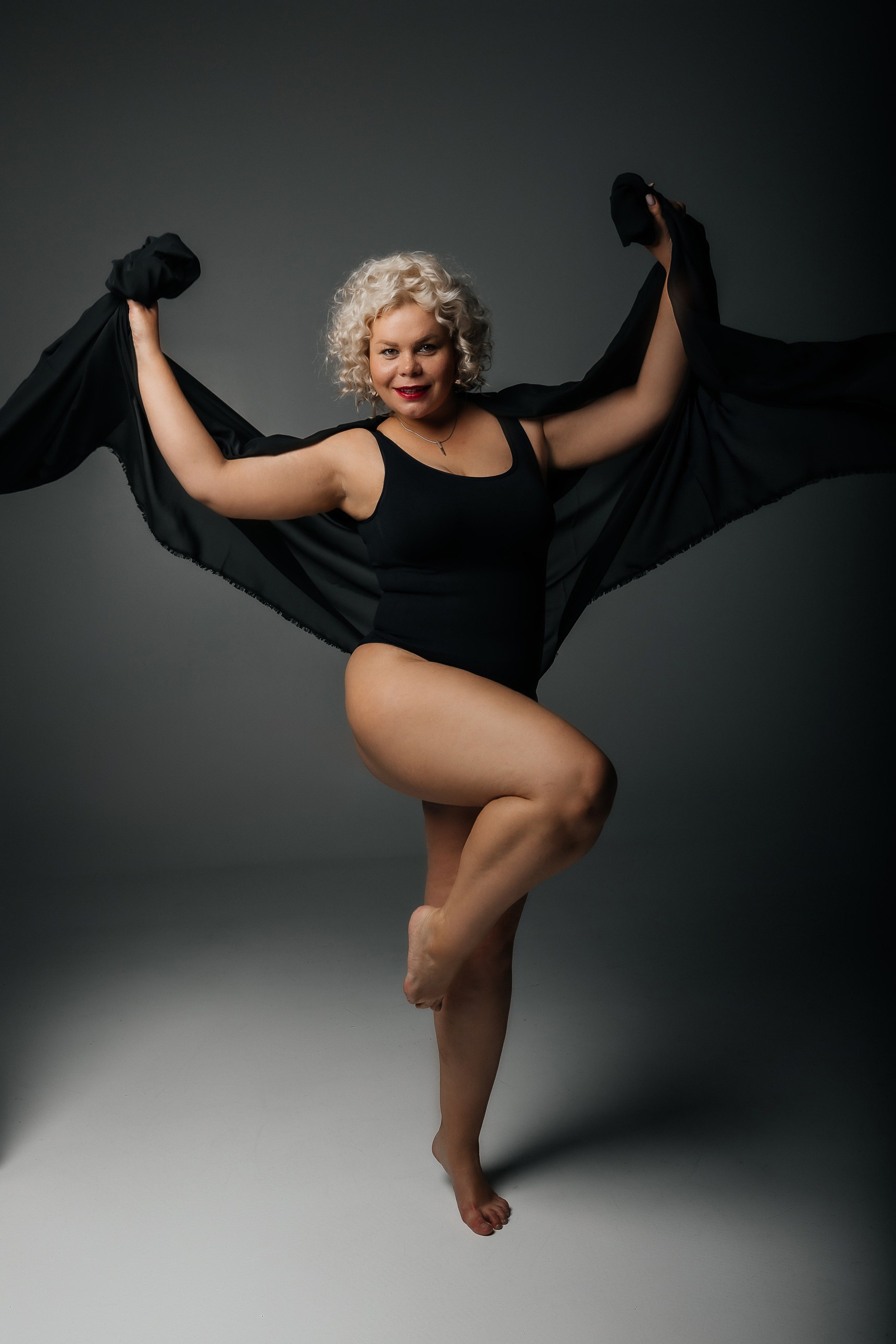 Обо мне/контакты. Женский и событийный фотограф в Новосибирске Оксана Чумакова