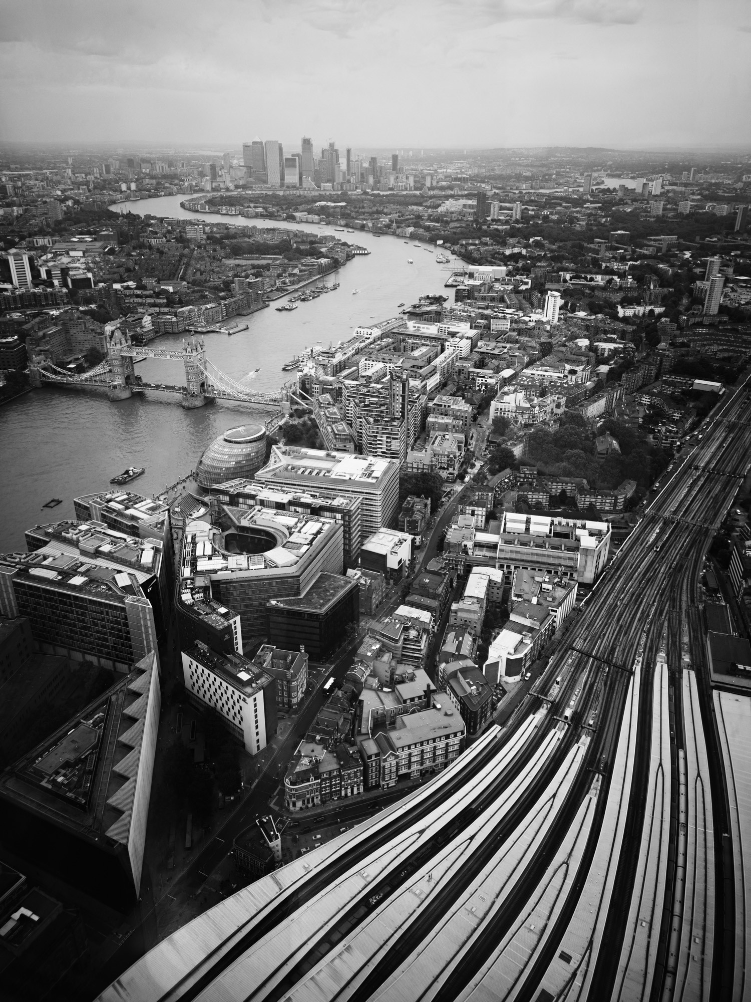 Авторские фотокартины с городской тематикой. Арт фотограф и видеограф в Алматы Роман Барелко