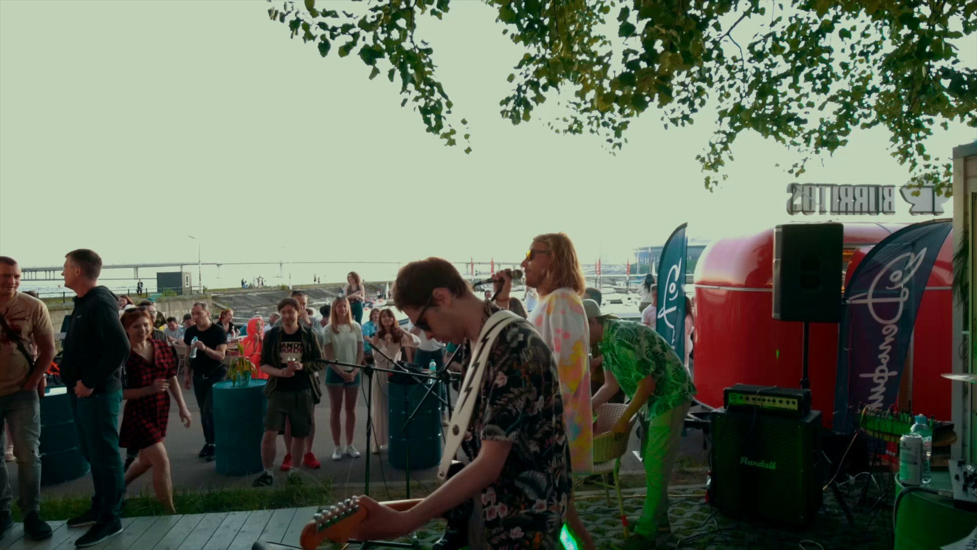 Tender Thunders. Графический дизайнер Илья Левченко