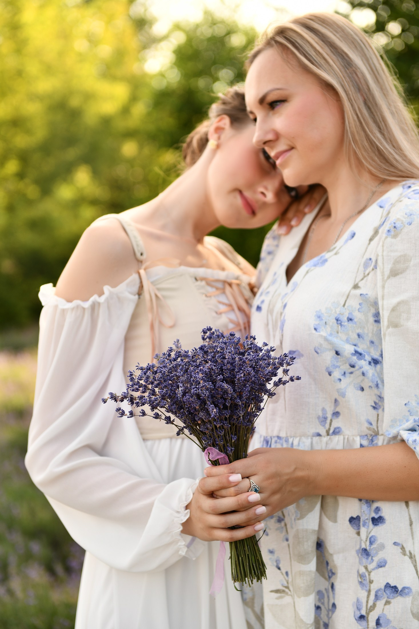 Мама и дочка. Лаванда