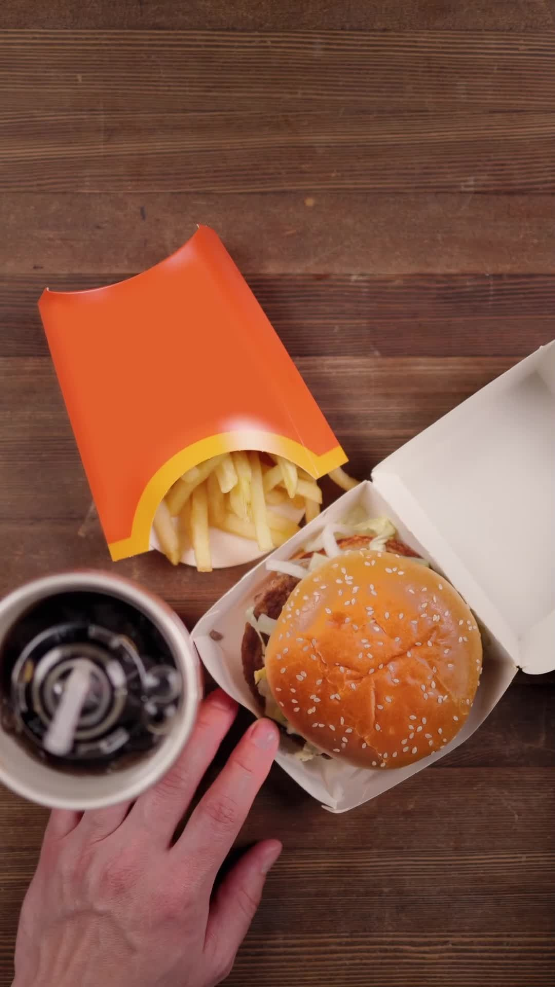 Профессиональная видеосъемка для социальных сетей. Рекламные ролики · репортажная съемка · фильмы о компании