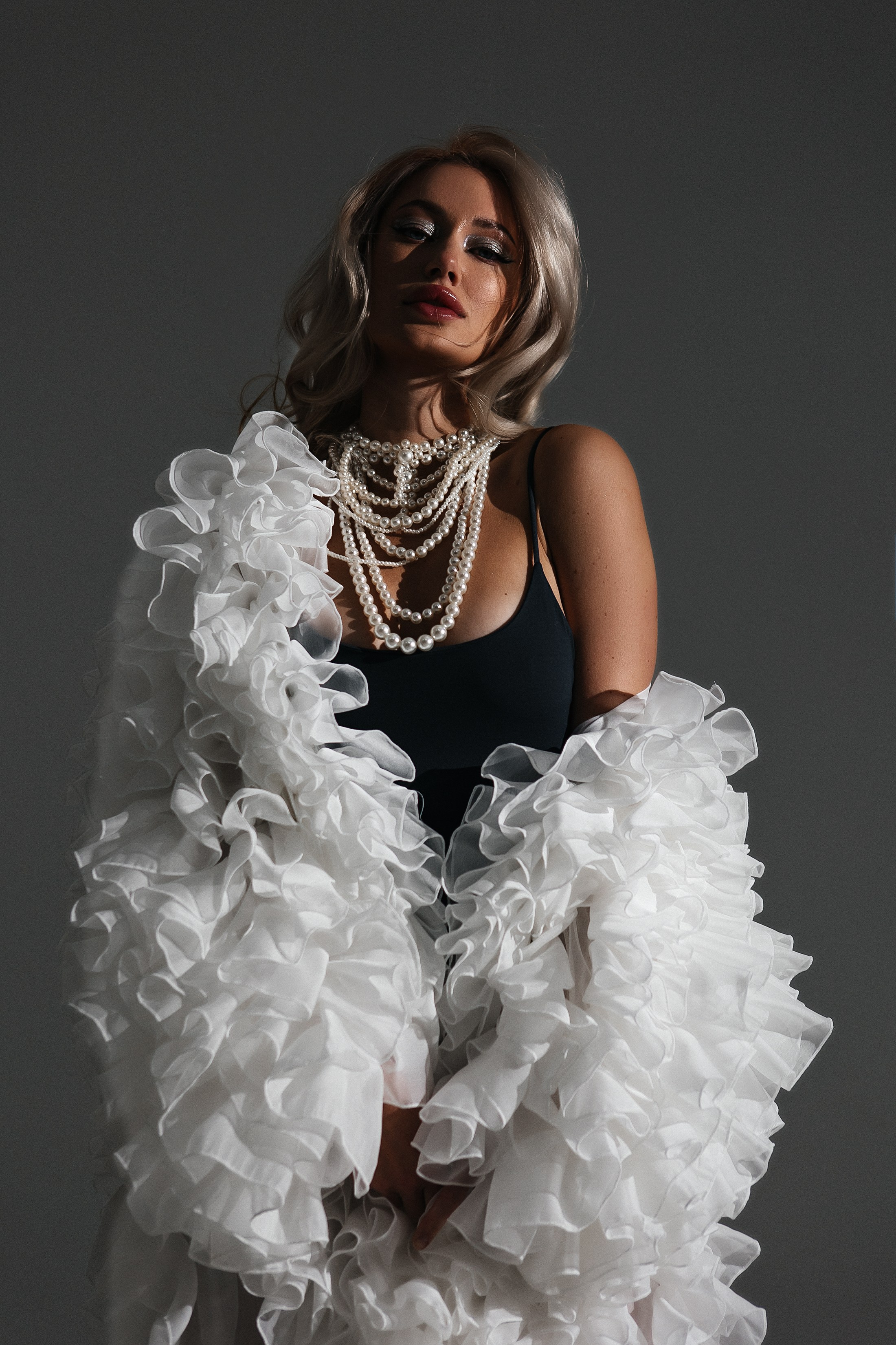 Проект «Снегурочка». Женский сексуальный фотограф в Анталии, Турции Надин Оздемир