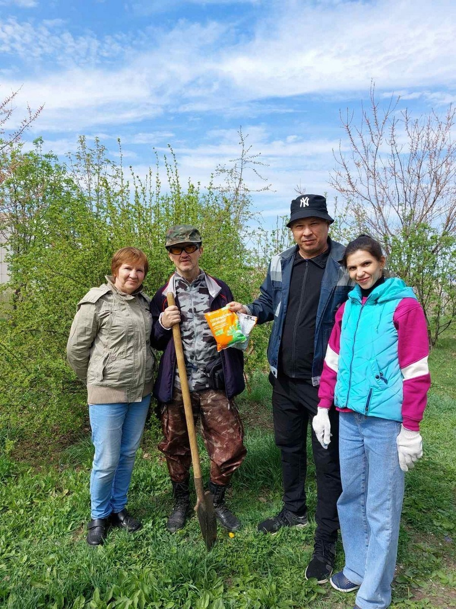 В Георгиевском храме прошел субботник. Северное благочиние Саратовской епархии