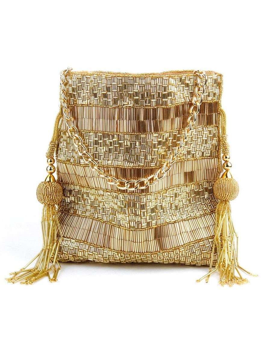 Детали бархатной сумочки — шнурок и текстура ткани