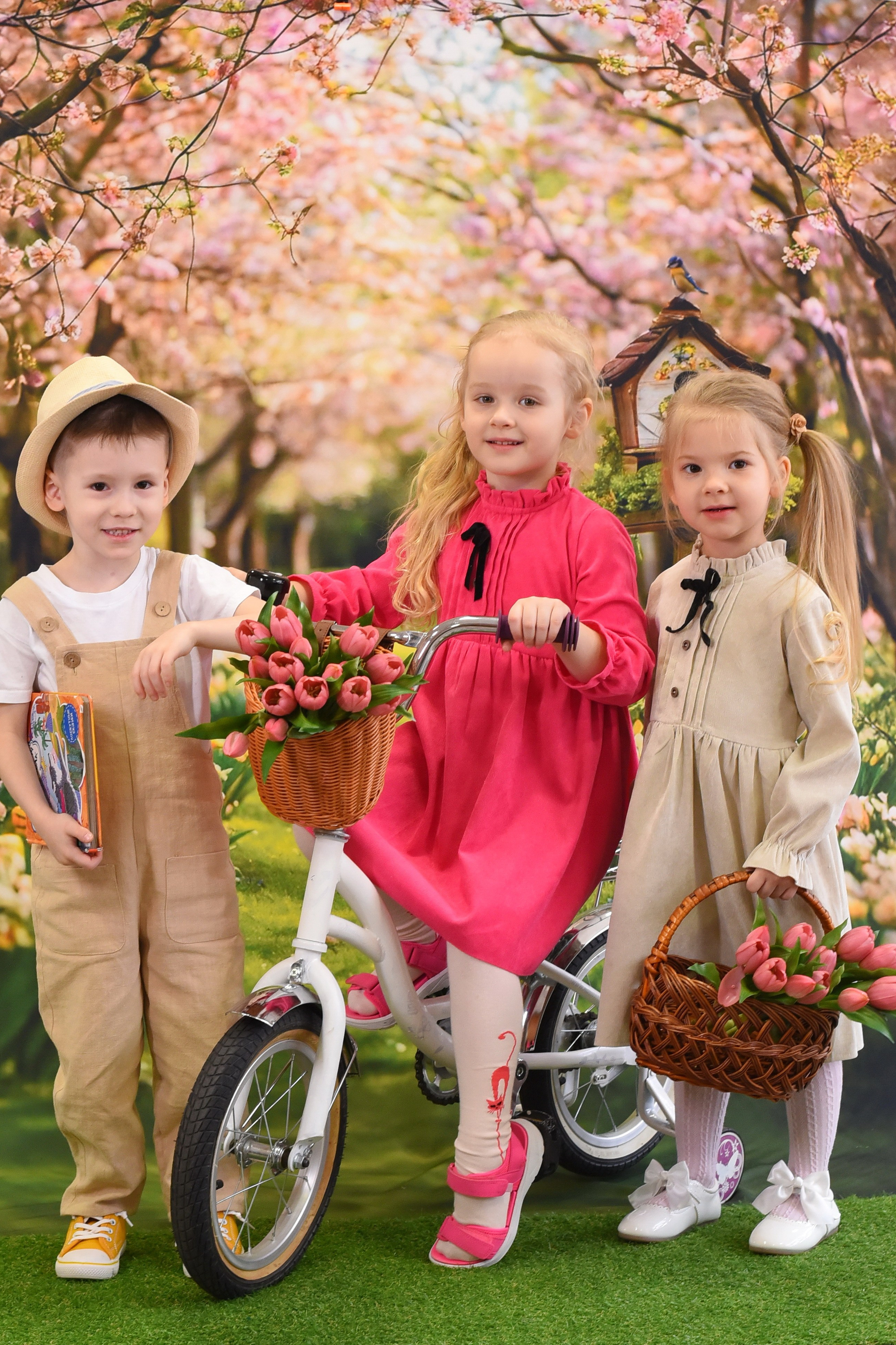 Для самых маленьких. Стильные выпускные альбомы, детские фотосессии, сюжетные оживающие фотографии