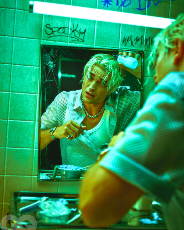 Роберт Паттинсон в фотосессии для GQ «The Metamorphosis of Robert Pattinson», фото Jack Bridgland, Февраль, 2022 год